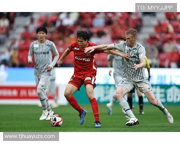 浦项制铁迎战大邱FC争夺韩国足球联赛关键三分之战 浦项制铁迎战大邱FC争夺韩国足球联赛关键三分之战