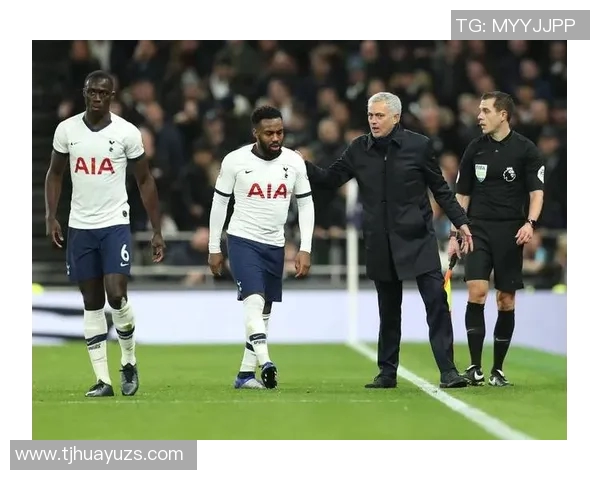 丹尼威廉与刘易斯的巅峰对决谁将赢得拳坛荣耀之战